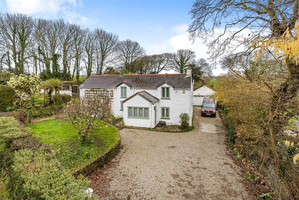 Illogan 5 bed detached house for sale £850,000
