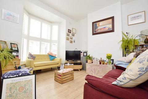 1 bedroom flat for sale - Selwyn Road, Plaistow