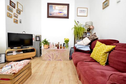 1 bedroom flat for sale - Selwyn Road, Plaistow