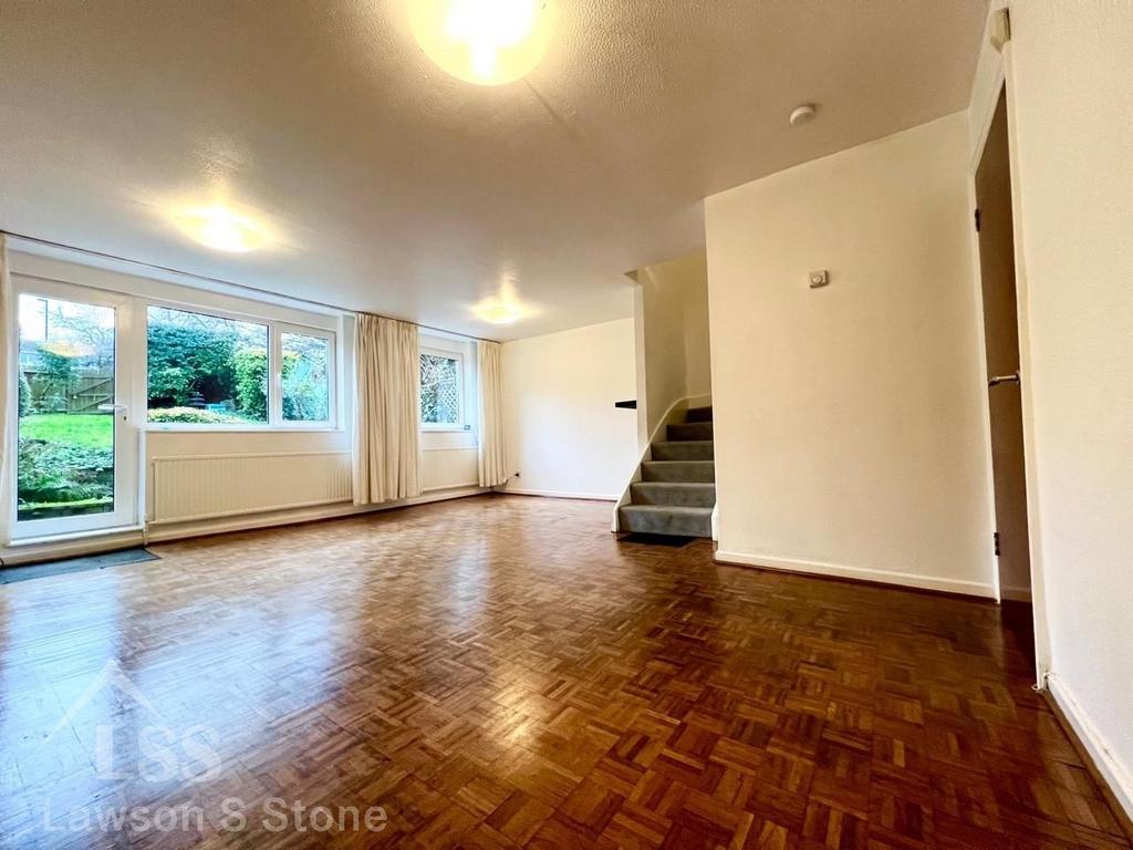 Longton Grove, London 4 bed property £2,400 pcm (£554 pw)