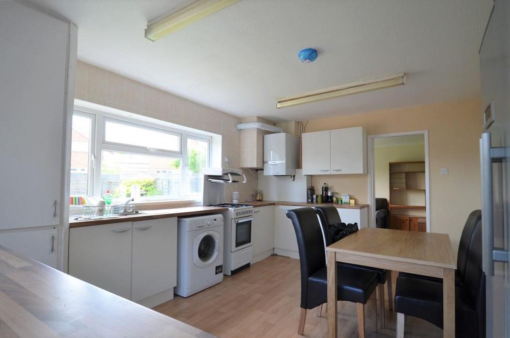 Gibbins Road, Selly Oak, Birmingham B29 5 bed end of terrace house £