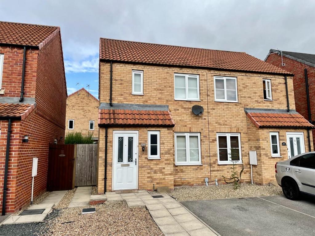 Westfield Avenue, Norton, Malton 2 bed house £700 pcm (£162 pw)