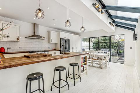 43 Silver Crescent, London, W4 5SF