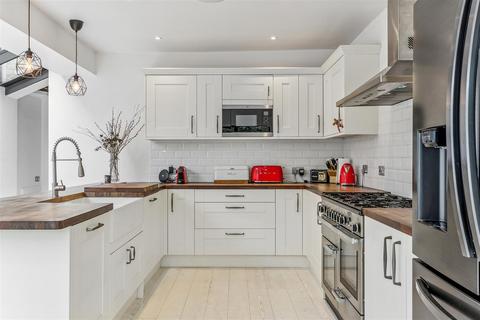 43 Silver Crescent, London, W4 5SF