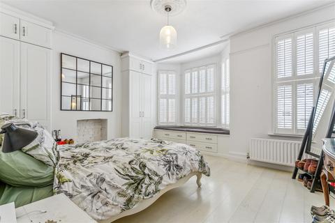 43 Silver Crescent, London, W4 5SF