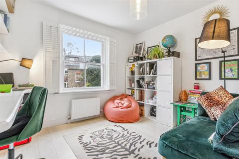 43 Silver Crescent, London, W4 5SF