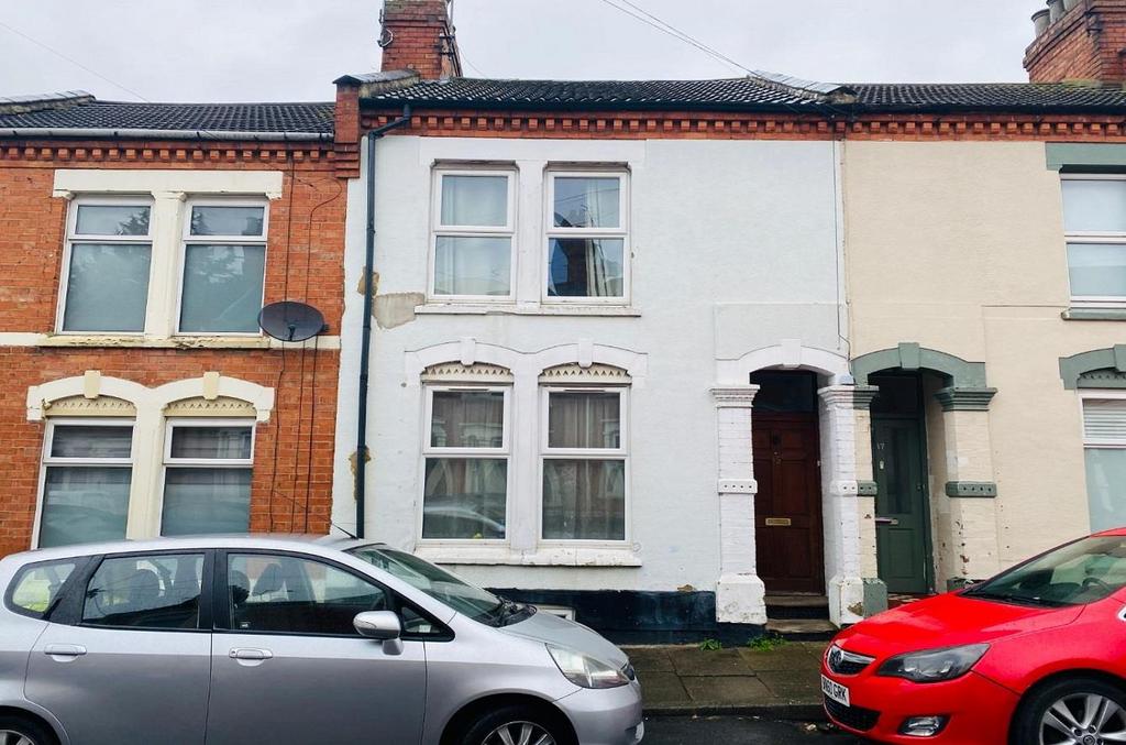Derby Road, Abington, Northampton NN1 3 bed terraced house for sale £