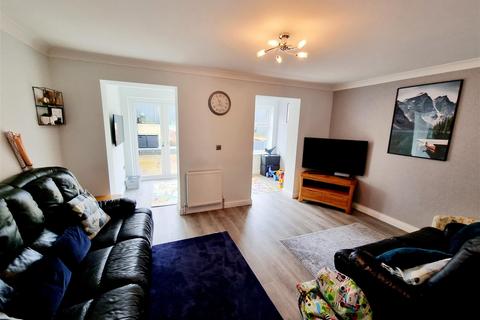 14 Oak Ridge, Lifton, PL16 0LD