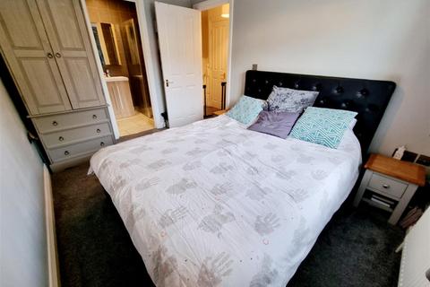 14 Oak Ridge, Lifton, PL16 0LD