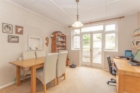 21 Old Road, Dartford, DA1 4DW