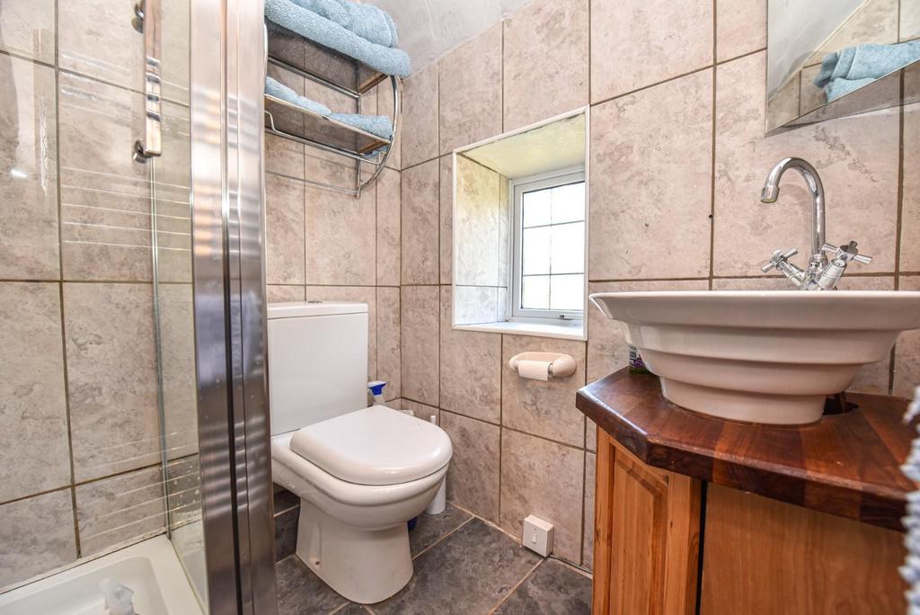 Bedroom Five Ensuite