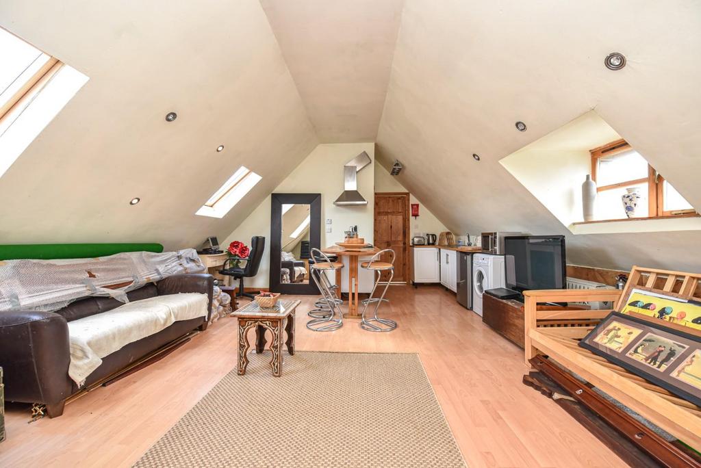Coach House Apartment