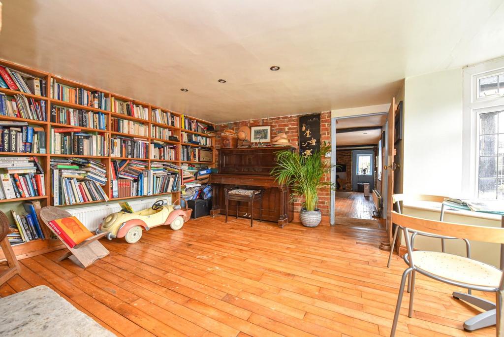 Music/Library Room