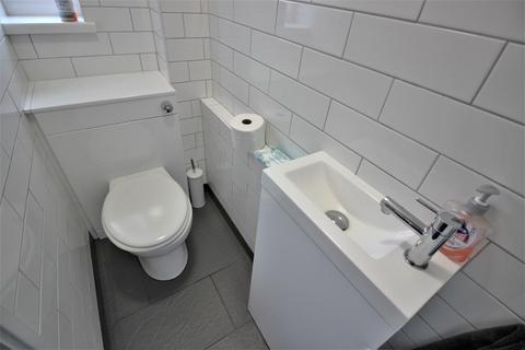 14 Aisher Road, London, SE28 8LH