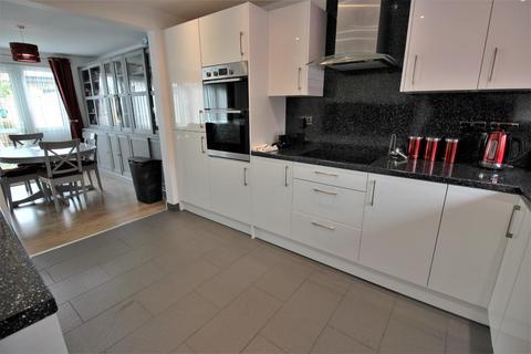 14 Aisher Road, London, SE28 8LH