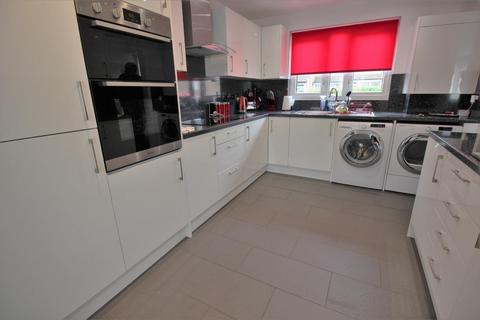 14 Aisher Road, London, SE28 8LH