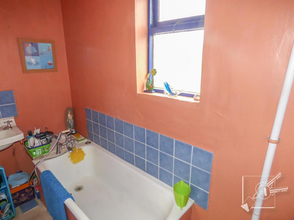 En-Suite Bathroom