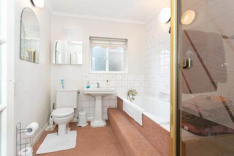 27 Richfield Road, Bushey, WD23 4RR