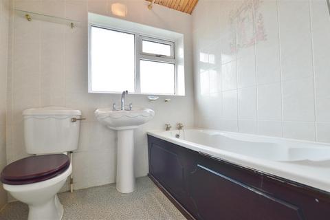 59 Goodwin Road, Slough, SL2 2EU