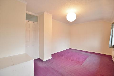 59 Goodwin Road, Slough, SL2 2EU