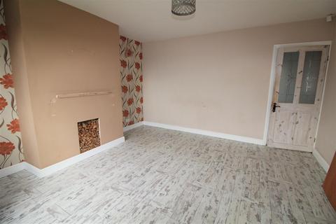 2 bedroom semi-detached house for sale - South Farm Road, Leeds