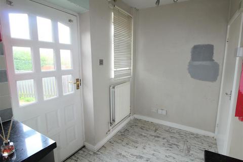 2 bedroom semi-detached house for sale - South Farm Road, Leeds