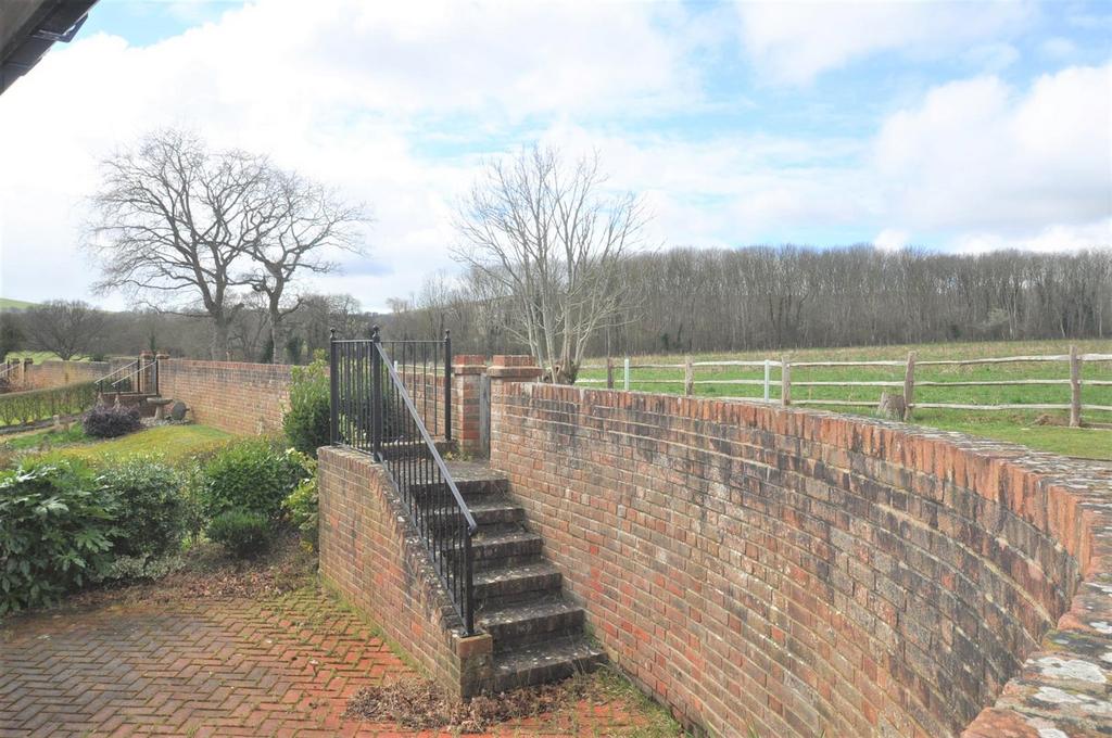 Private Rear Courtyard