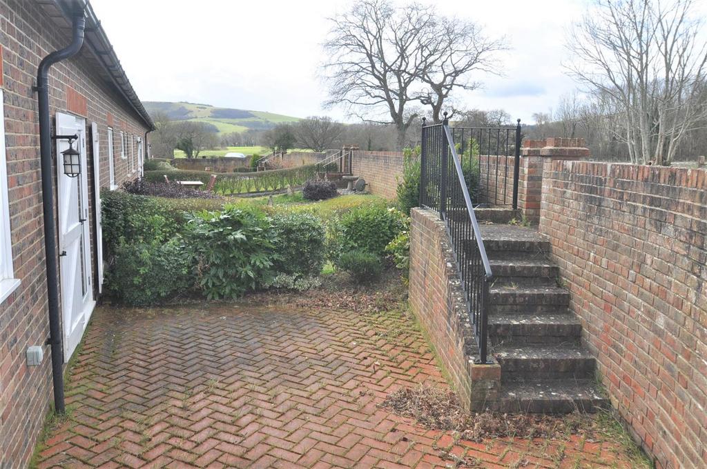 Private Rear Courtyard