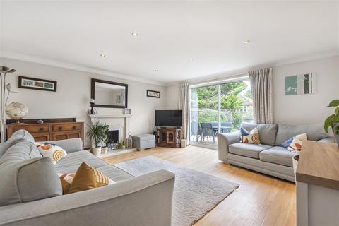1 Fairfax Close, Caversham, Reading, RG4 6DA