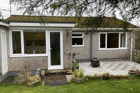 2 bedroom detached bungalow for sale - Lon Thelwal, Benllech, Tyn-Y-Gongl
