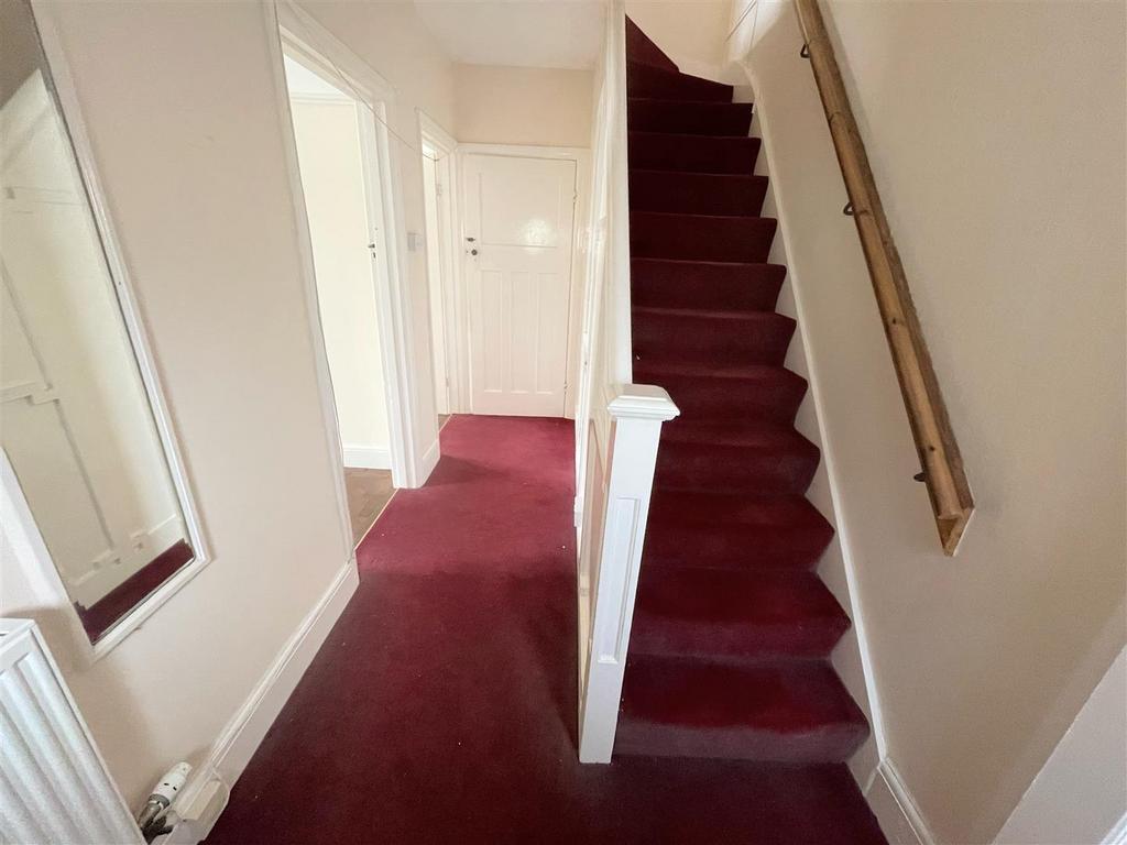 Cimla Crescent, Neath 3 bed semidetached house for sale £214,950