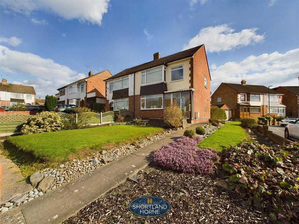 Norton Hill Drive, Wyken, Coventry 3 bed house £1,100 pcm (£254 pw)