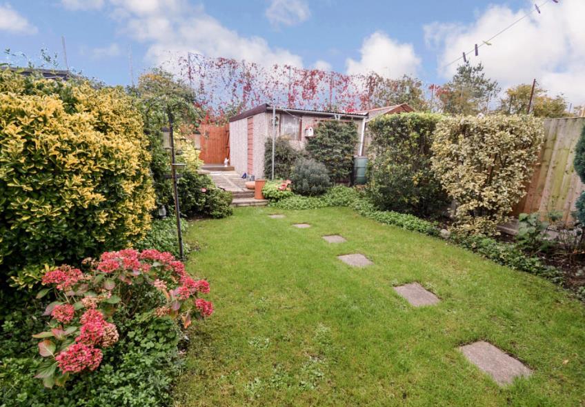 Winstead Gardens, Dagenham RM10 7TL 4 bed house £2,500 pcm (£577 pw)