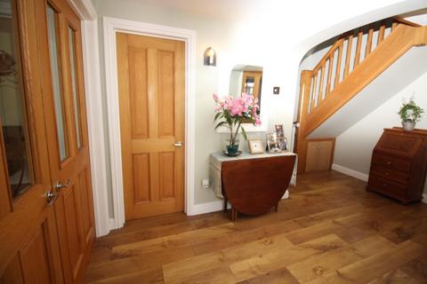 Ringtail Lodge Butt Lane, Thornbury, Bristol, BS35 1RA