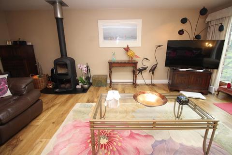 Ringtail Lodge Butt Lane, Thornbury, Bristol, BS35 1RA