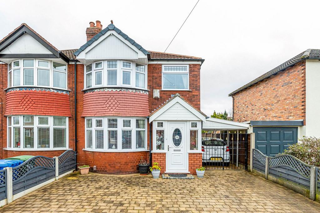 Greenway Road, Timperley, Altrincham... 3 bed semidetached house £