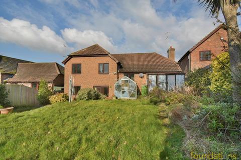 5 bedroom detached house for sale - Cowdray Park Road, Bexhill-on-Sea, TN39