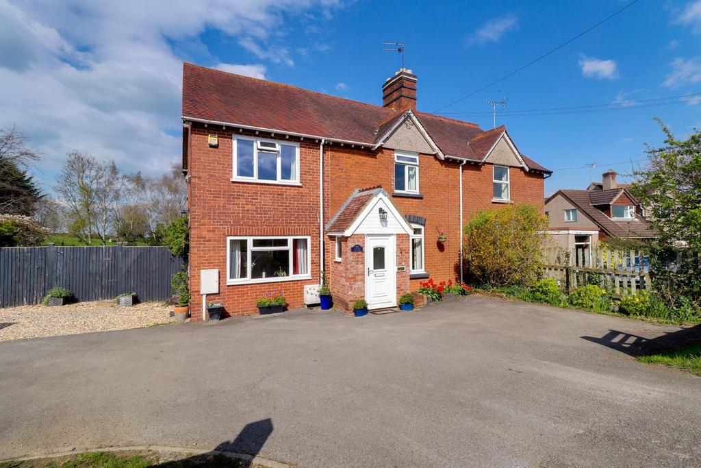 Brockworth Road, Churchdown, Gloucester 4 bed semidetached house for sale £658,000