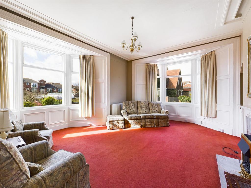 Northumberland Terrace, Tynemouth 2 bed apartment £300,000