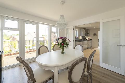 12 Chime Dell, Whitwell, Hitchin, SG4 8BS