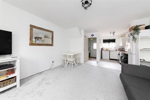 2 bedroom end of terrace house for sale - Exeter Court, Didcot