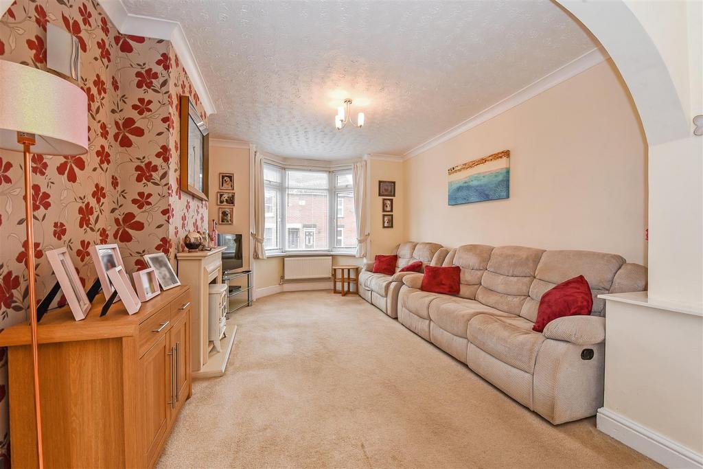 Old Winton Road, Andover 3 bed detached house for sale £395,000
