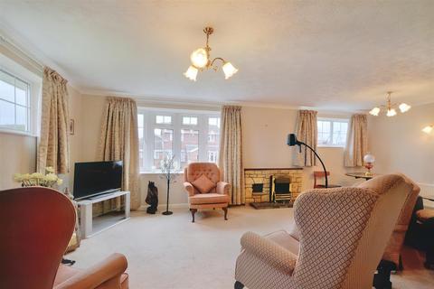 4 Darsway, Castle Donington, Derby, DE74 2RZ