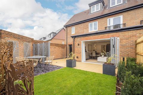 4 bedroom terraced house for sale - Plot 43, The McIntyre – Terrace at Langley Court, Beckenham 11 Roman Way, Off South Eden Park Road, Beckenham, Kent  BR3 3FH