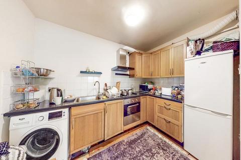 1 bedroom flat for sale, Abbotswood Way , Hayes UB3