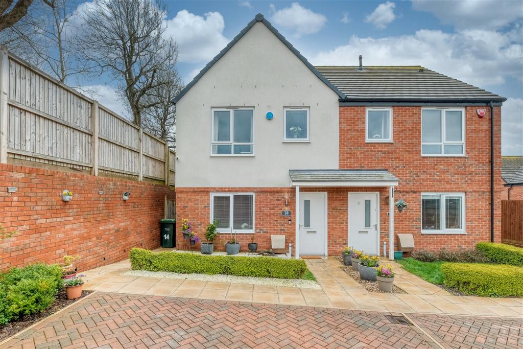 Wedgewood Avenue, Rowley Regis, B65 8FF 3 bed semidetached house £265,000