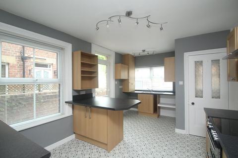 4 bedroom terraced house to rent, Forest Lane, Harrogate, North Yorkshire, UK, HG2