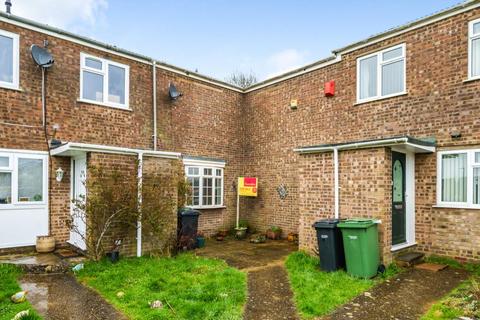 6 Roundhead Drive, Thame, OX9 3DG