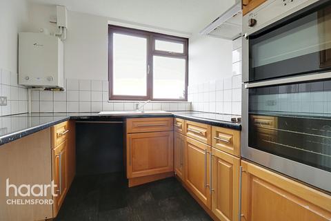 24 Bells Chase, Great Baddow, Chelmsford, CM2 8DT