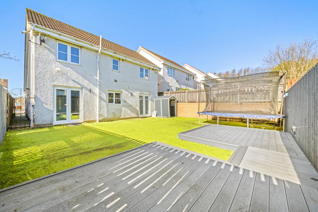 Mochray Court, Dennyloanhead, FK4 5 bed detached house £245,000